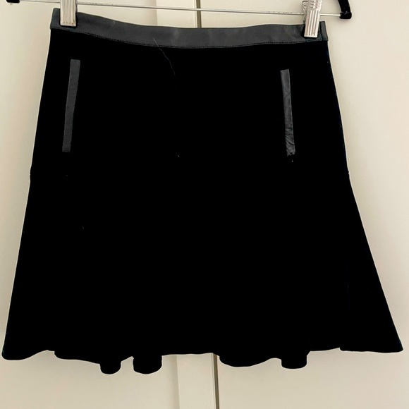 Club Monaco black skirt size 0 - Picture 1 of 2